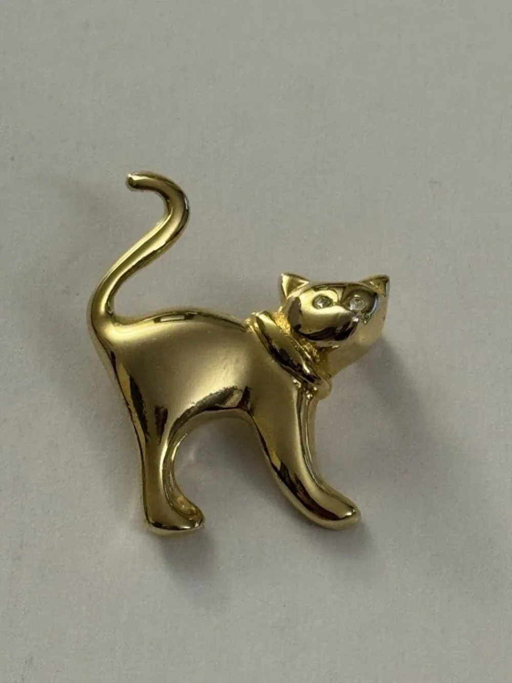Vintage Gold Tone Cat Curled Tail Brooch Pin J14